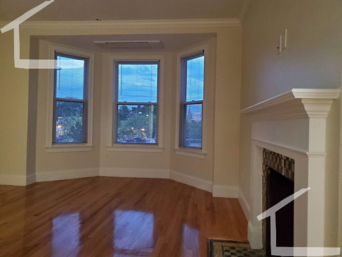 Apartment for rent at 12 Harris St #2, Brookline, MA 02446