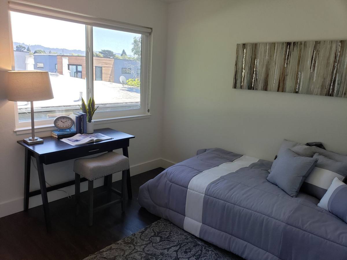 Apartment for rent at 3101 Mabel St, Berkeley, CA 94702