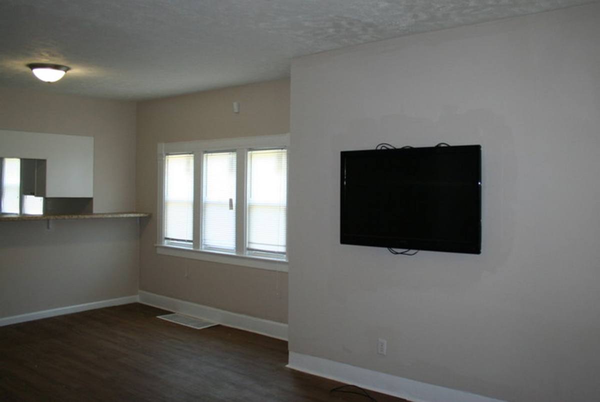 Apartment for rent at 728 Frances St, South Bend, IN 46617