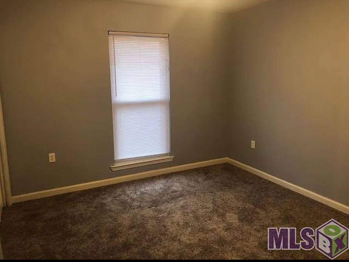 Apartment for rent at 5407 Nicholson Dr, Baton Rouge, LA 70820