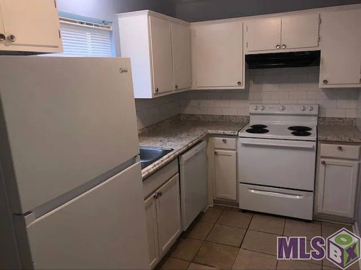 Apartment for rent at 5407 Nicholson Dr, Baton Rouge, LA 70820