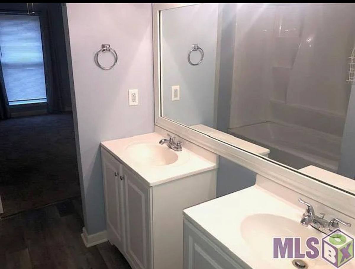 Apartment for rent at 5407 Nicholson Dr, Baton Rouge, LA 70820