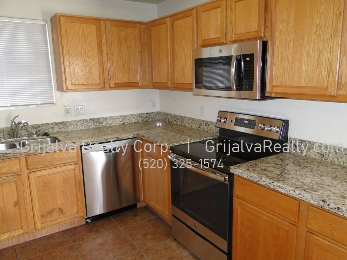 Apartment for rent at 1415 E Lester St, Tucson, AZ 85719