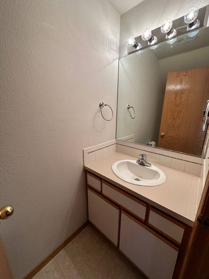 House for rent at 762 SW 206th Place, Beaverton, OR 97006
