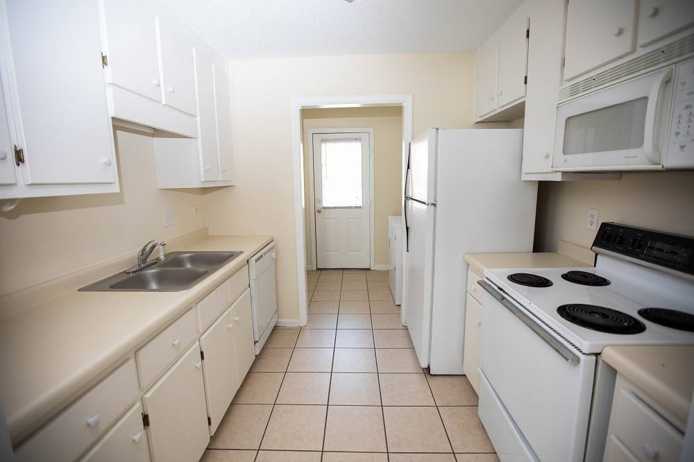 Townhouse for rent at 825 Gaines School Rd, Athens, GA 30605
