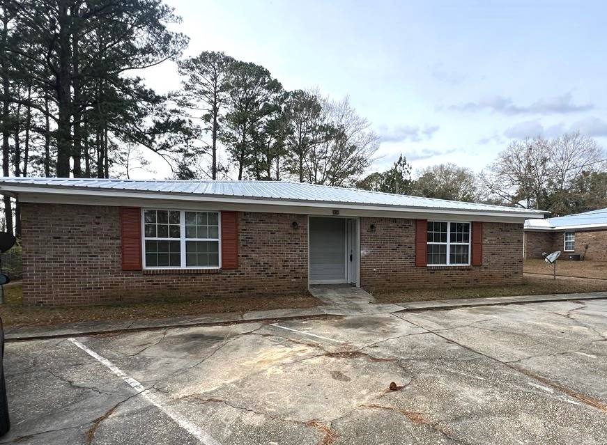 Apartment for rent at 906 S Lena St #1, Dothan, AL 36301