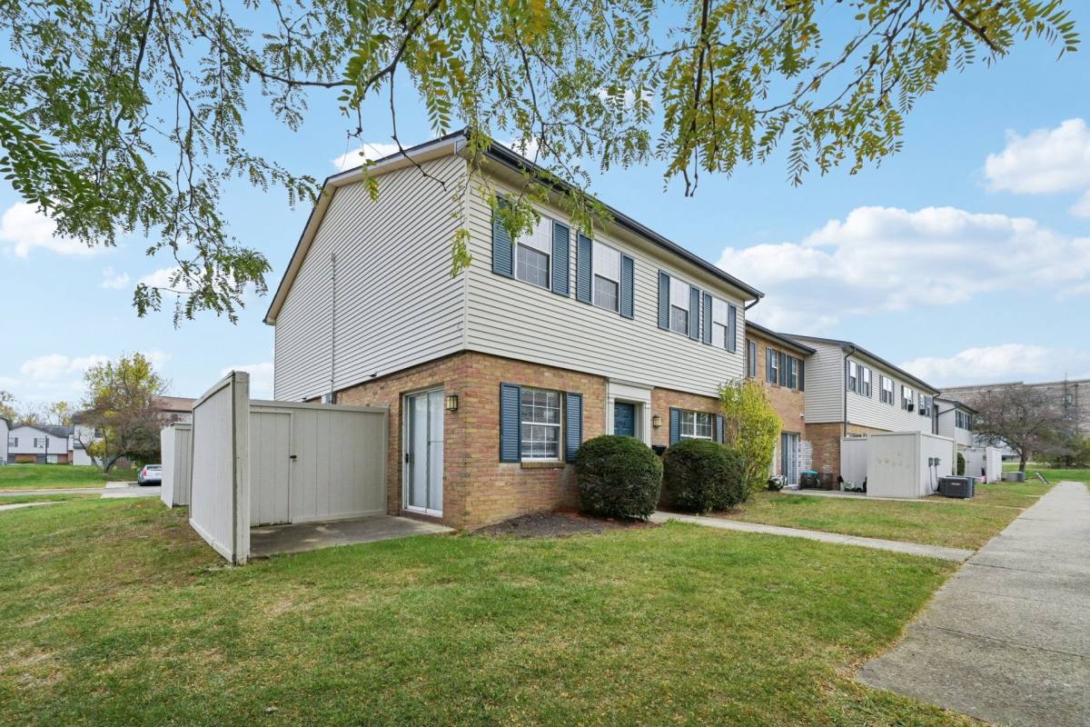 Apartment for rent at 1911 Kendall Place, Grove City, OH 43123