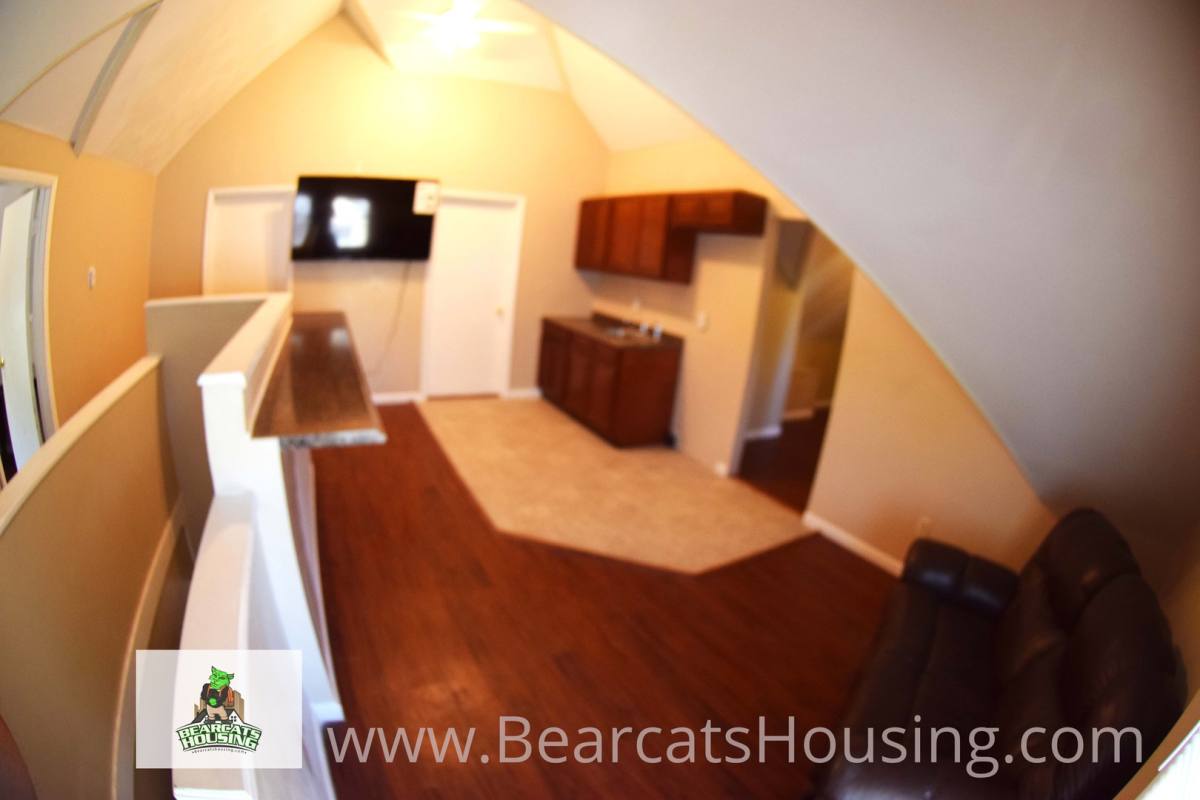 Apartment for rent at 73 Leroy St, Binghamton, NY 13905