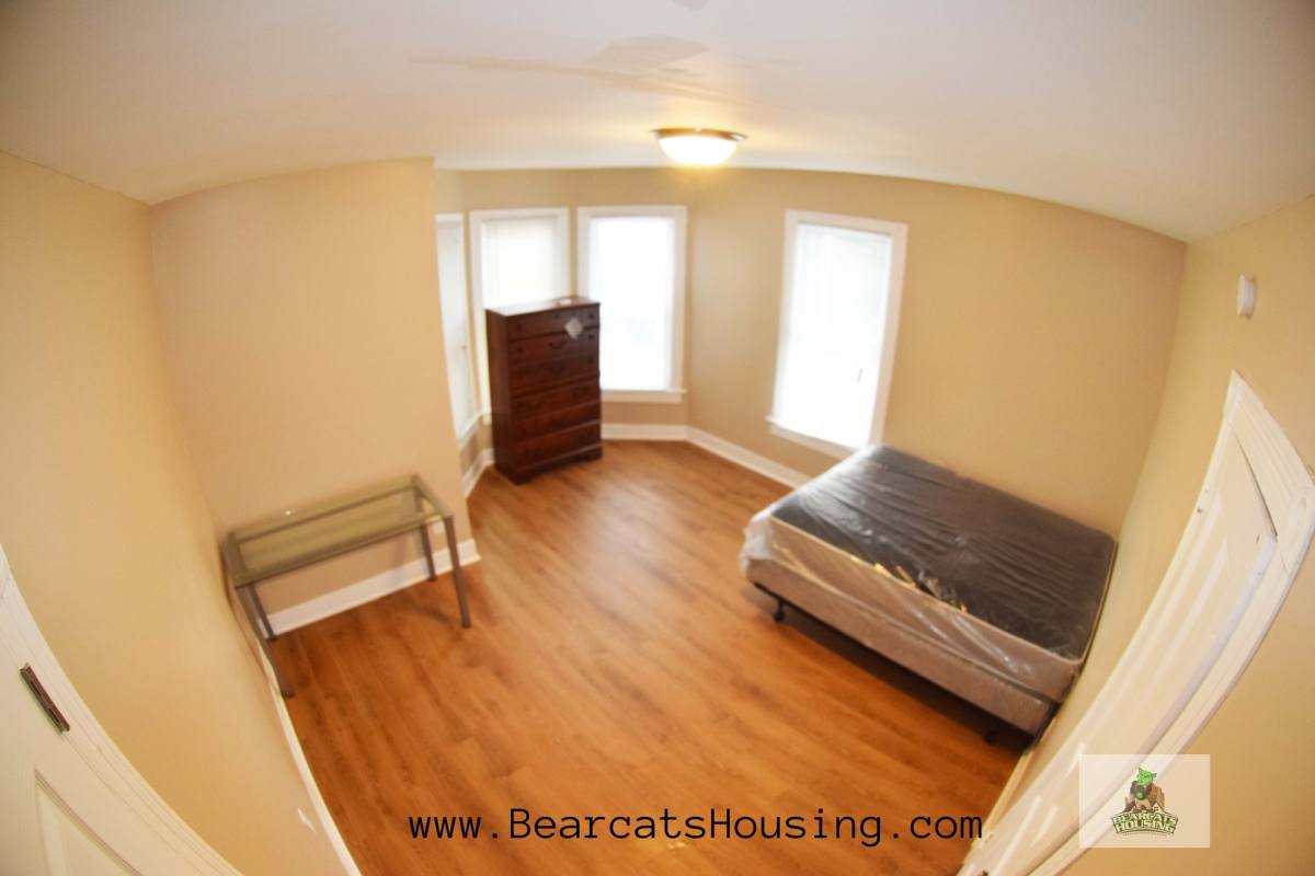 Apartment for rent at 2 Chapel Place, Binghamton, NY 13905