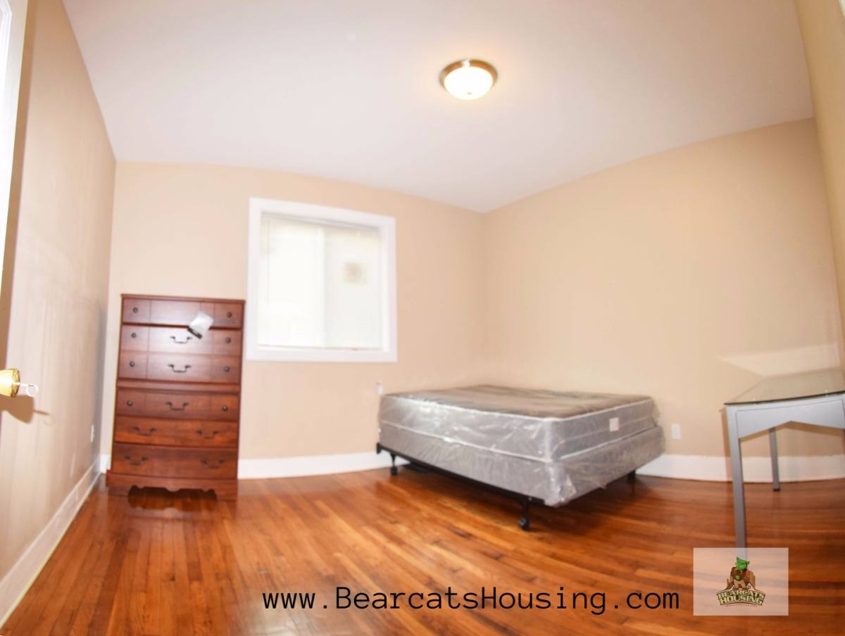 Apartment for rent at 2 Chapel Place, Binghamton, NY 13905