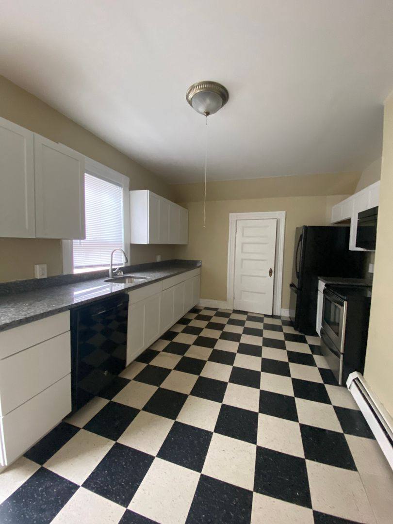 Apartment for rent at 271 Broadway, Providence, RI 02909