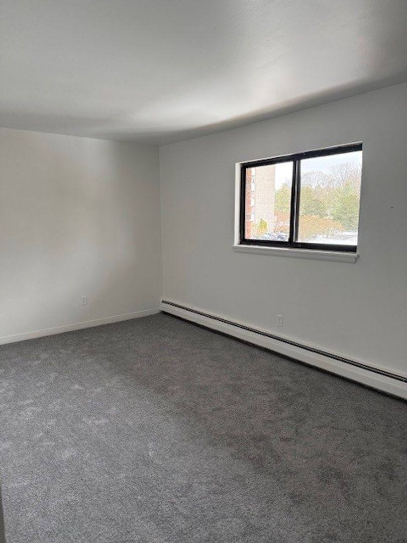 127 Fulton Ave, Poughkeepsie, NY 12603 - Apartment for Rent - Image 8