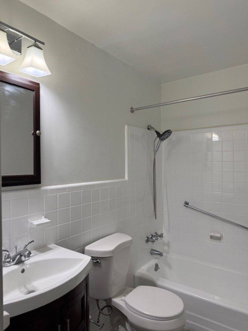 127 Fulton Ave, Poughkeepsie, NY 12603 - Apartment for Rent - Image 2