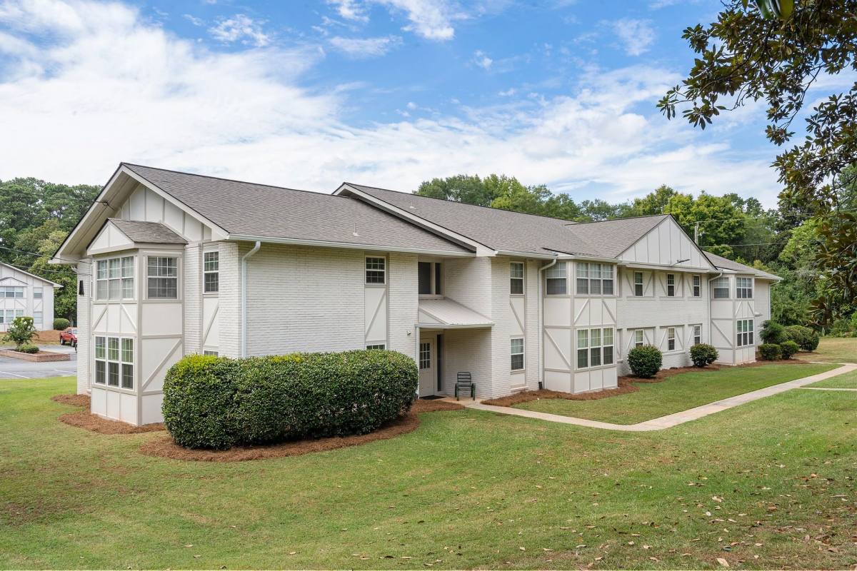 Apartment for rent at 204 Jackson St, Newnan, GA 30263