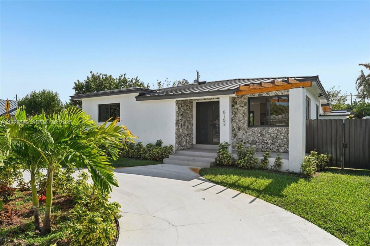 House for rent at 5152 SW 6th St, Miami, FL 33134