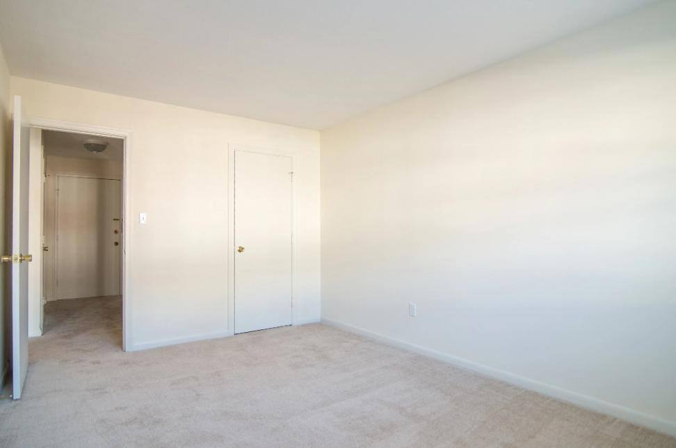 Apartment for rent at 859 Lakeview Ave, Lowell, MA 01850