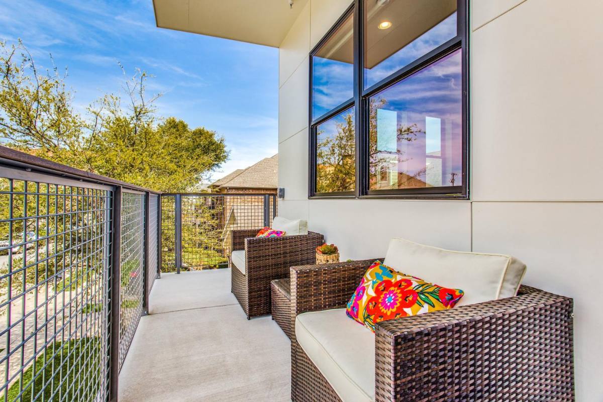 Townhouse for rent at Bluebonnet Place, 3149 Lubbock Ave, Fort Worth, TX 76109