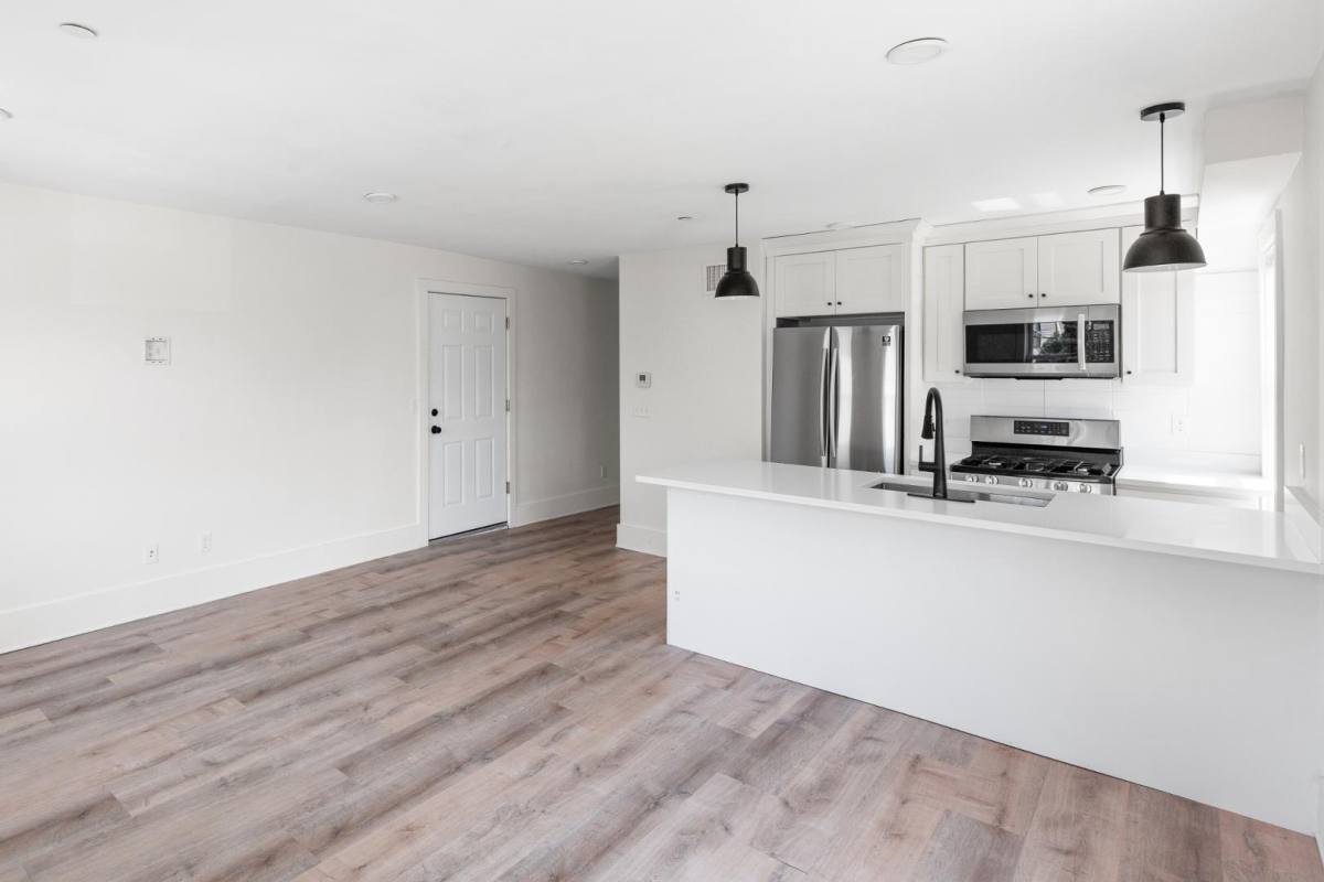 Apartment for rent at 14 Vinton St #2B, Providence, RI 02909