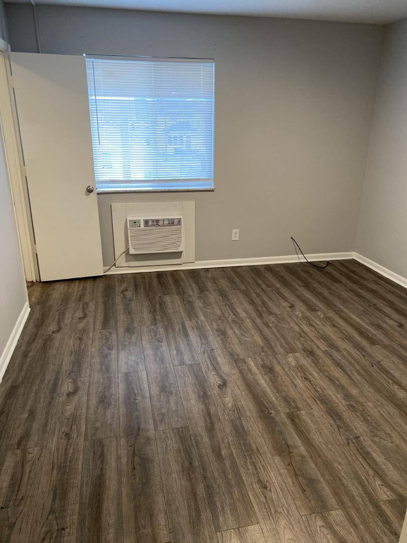 Apartment for rent at 135 W Hendricks St, Shelbyville, IN 46176