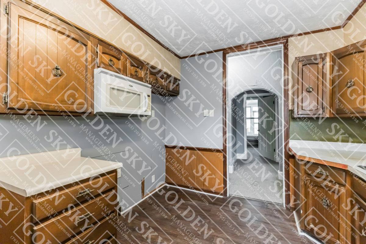Apartment for rent at 412 W Howard St, Muncie, IN 47305