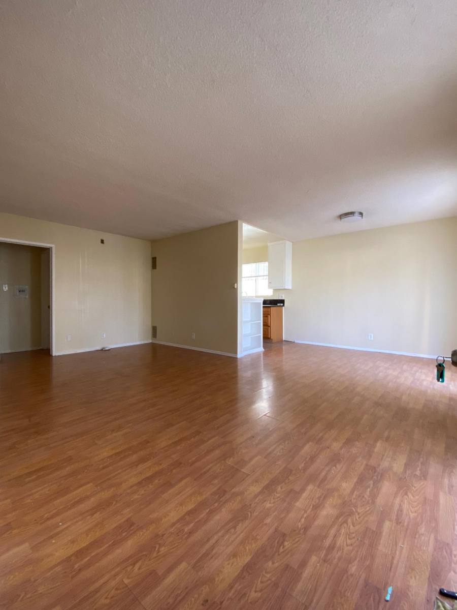 Apartment for rent at 515 S Manhattan Place #1, Los Angeles, CA 90020
