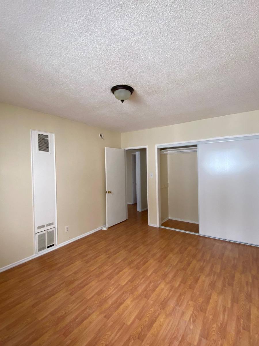 Apartment for rent at 515 S Manhattan Place #1, Los Angeles, CA 90020