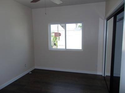 Apartment for rent at 222 1 2 E 15th St #222, Costa Mesa, CA 92627
