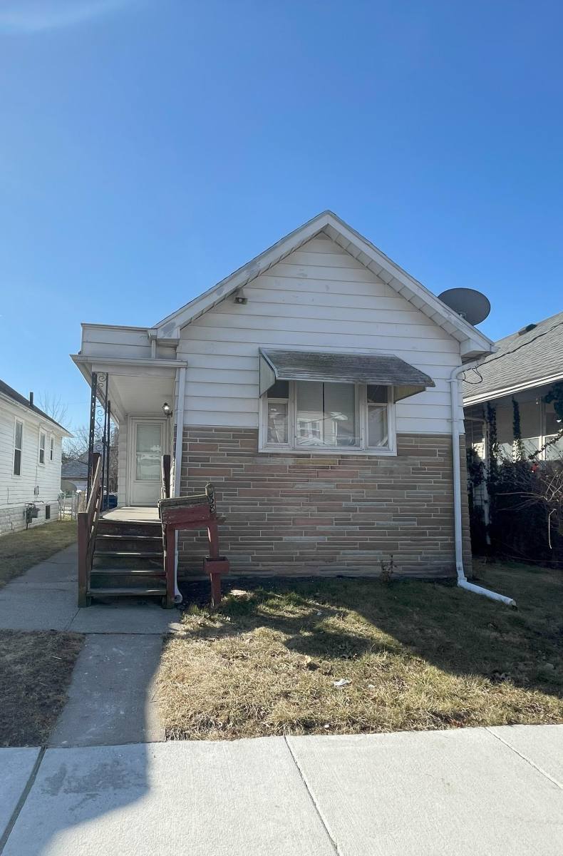 House for rent at Heston, 238 E Weber St, Toledo, OH 43608