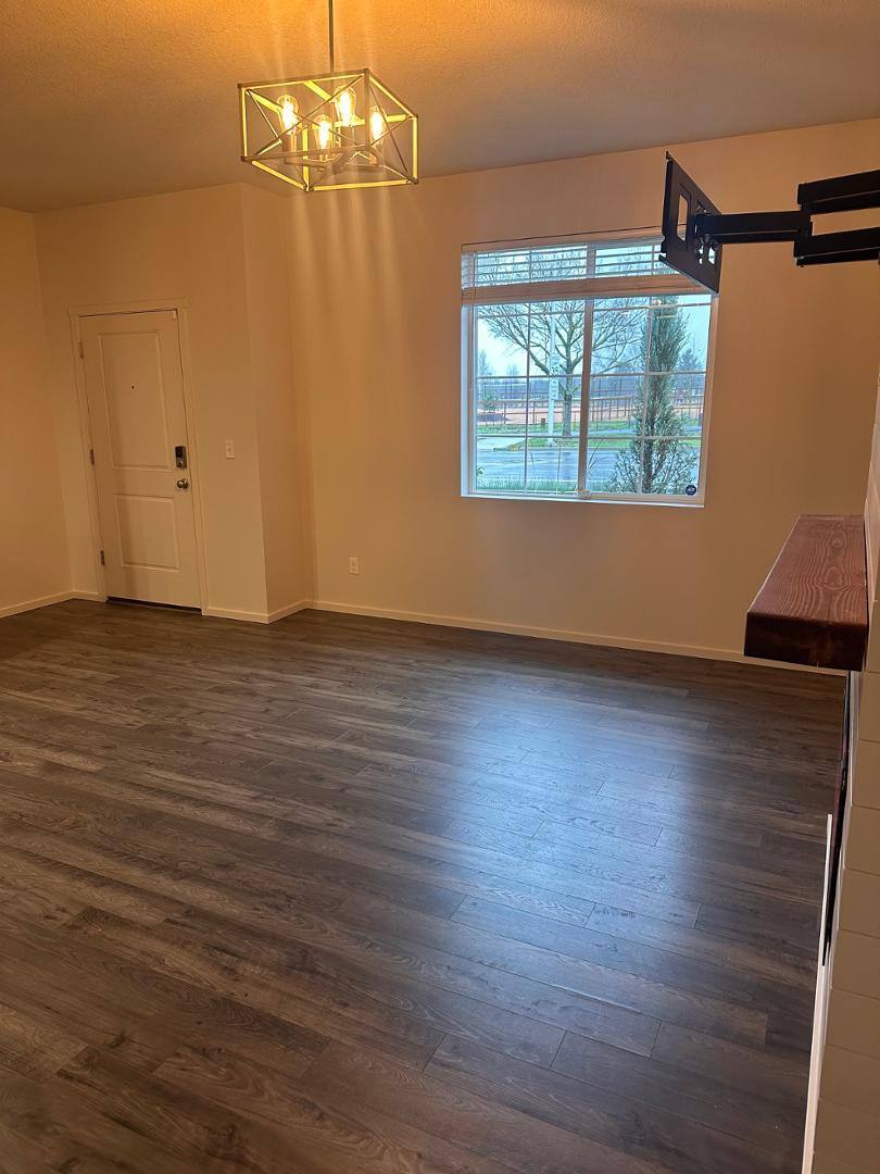 Townhouse for rent at 2324 SE Palmquist Rd, Gresham, OR 97080