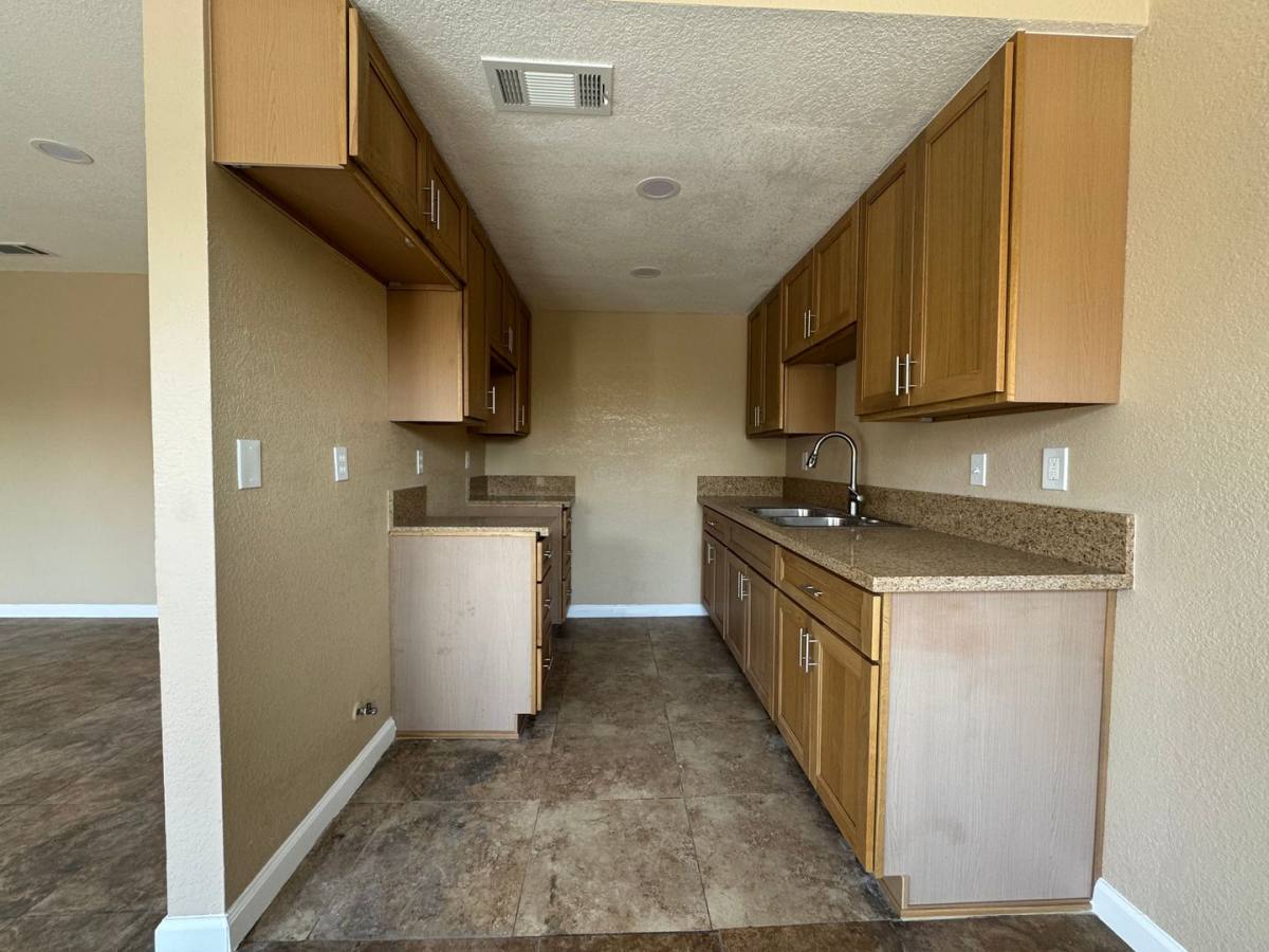 Apartment for rent at 1447 Pumalo St, San Bernardino, CA 92404