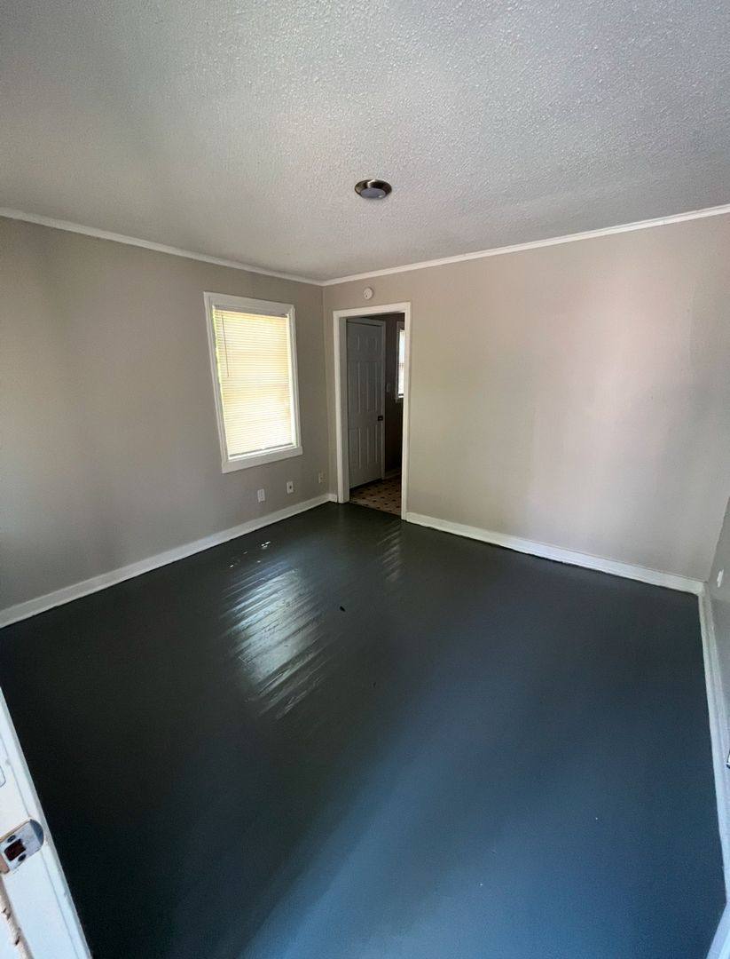 Apartment for rent at 1591 Locust, Memphis, TN 38108