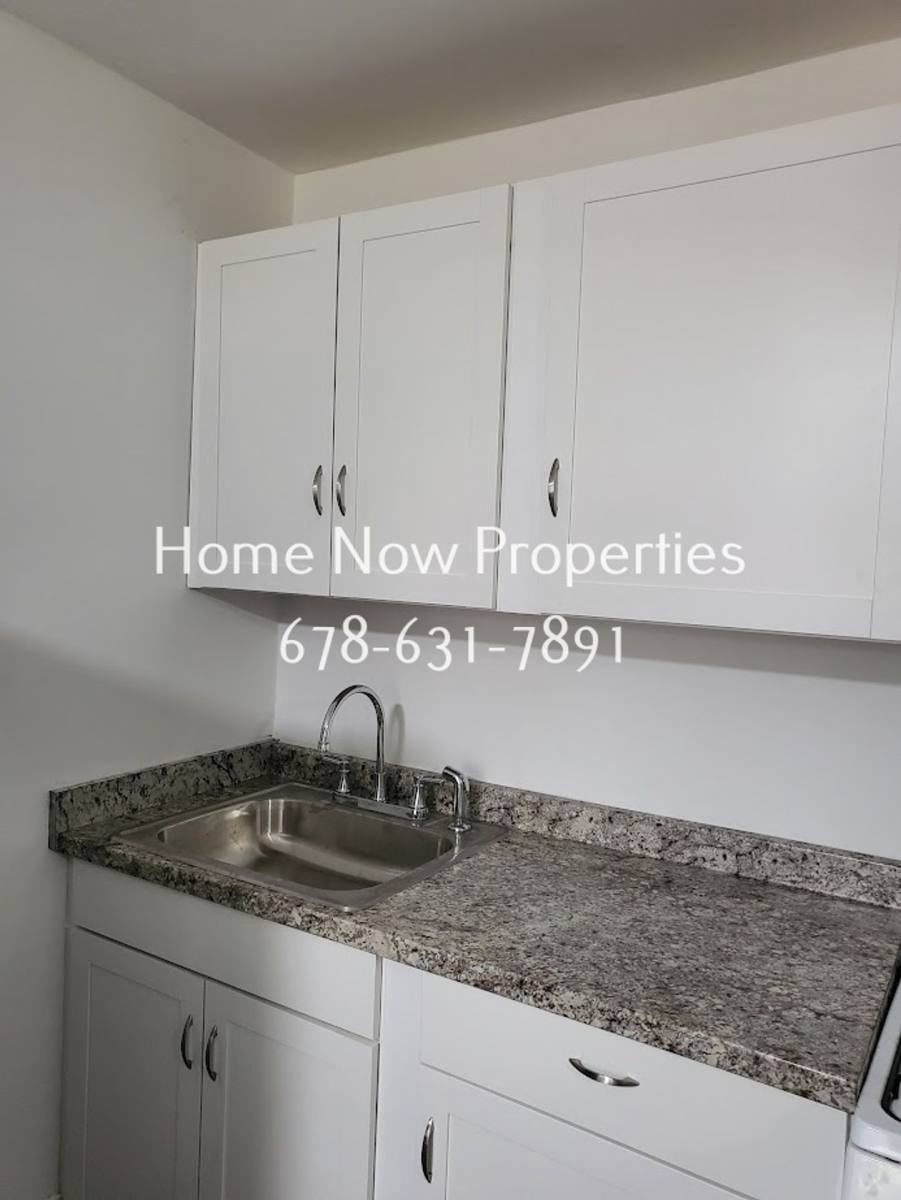 Apartment for rent at 1414 Euclid Ave, Atlanta, GA 30307