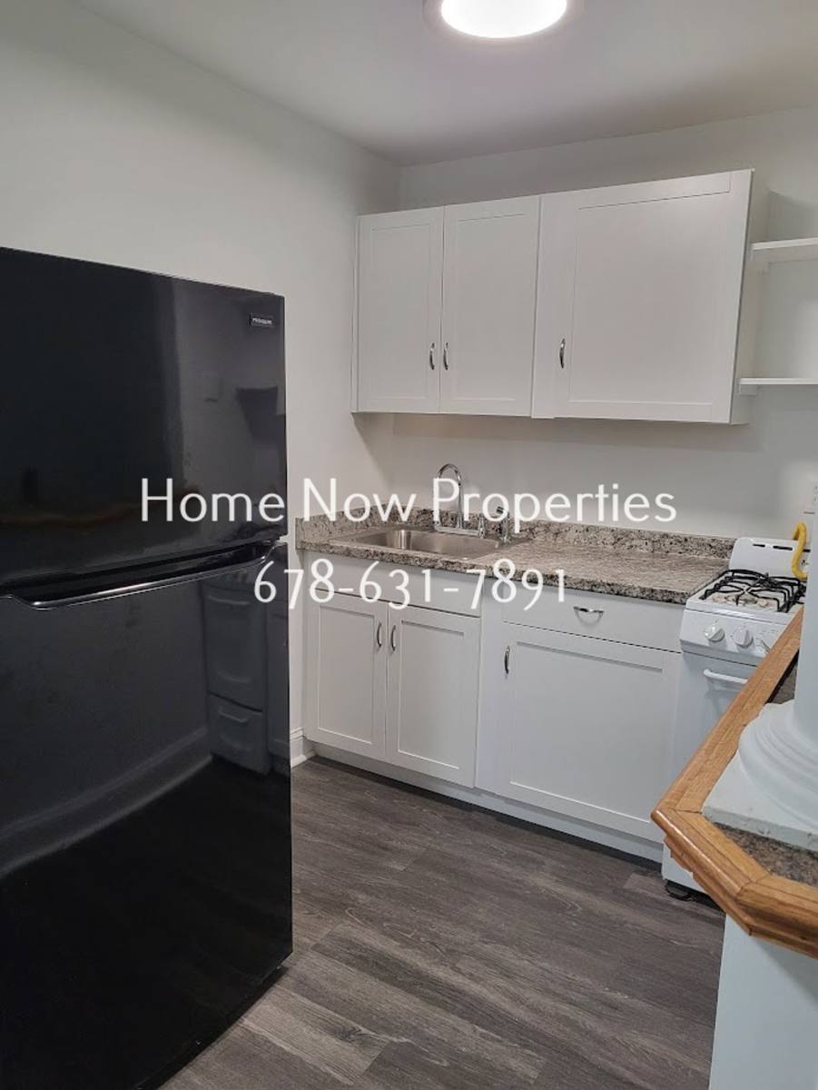 Apartment for rent at 1414 Euclid Ave, Atlanta, GA 30307