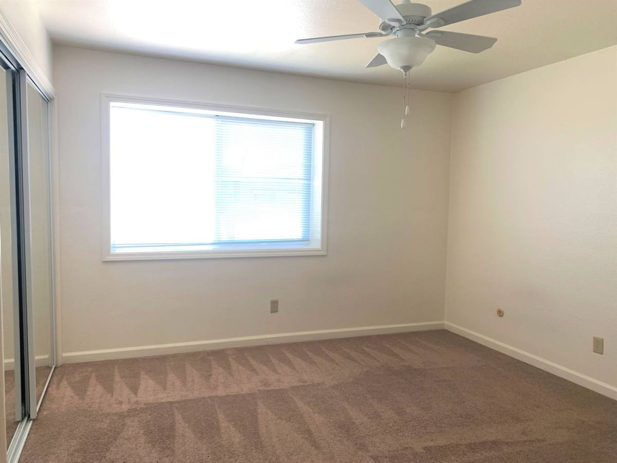 Townhouse for rent at 268 Douglas St, Petaluma, CA 94952