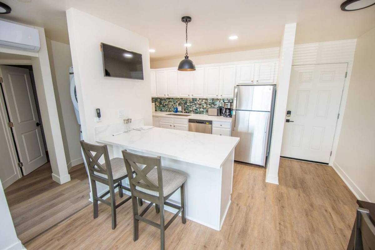 Apartment for rent at 3076-3080 University Ave, San Diego, CA 92104
