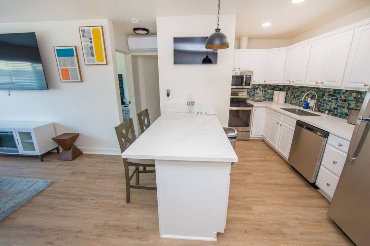 Apartment for rent at 3076-3080 University Ave, San Diego, CA 92104