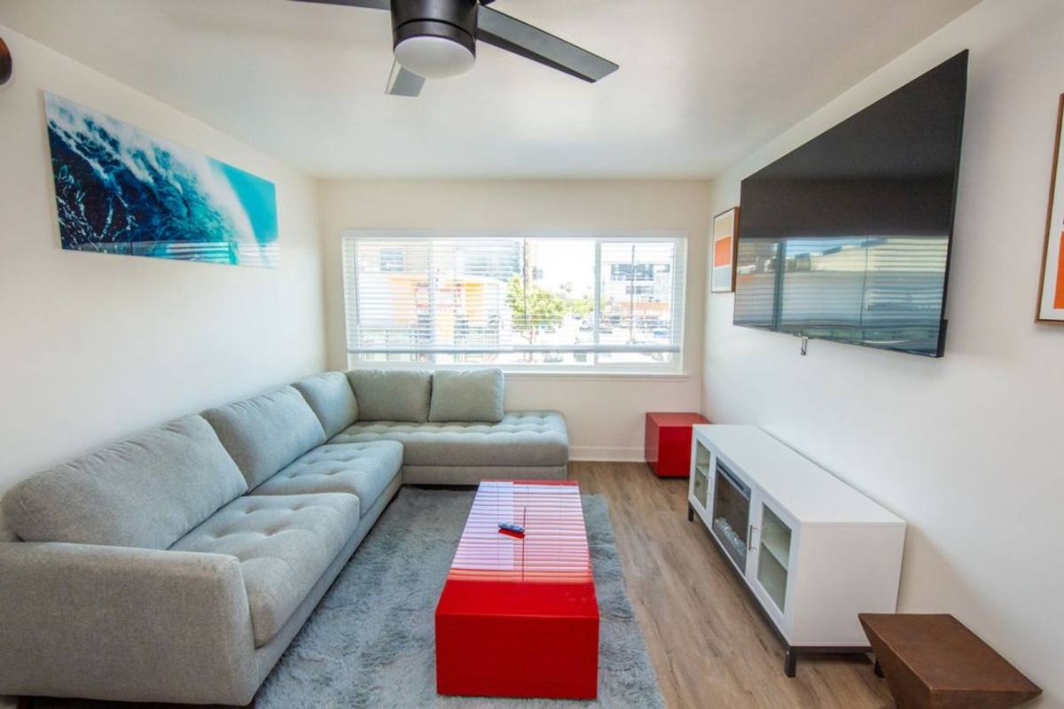 Apartment for rent at 3076-3080 University Ave, San Diego, CA 92104
