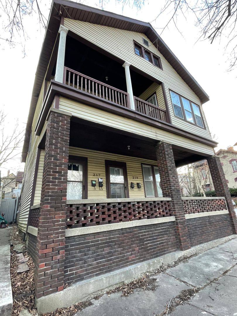 Apartment for rent at 217-219 S 6th St, Lafayette, IN 47901