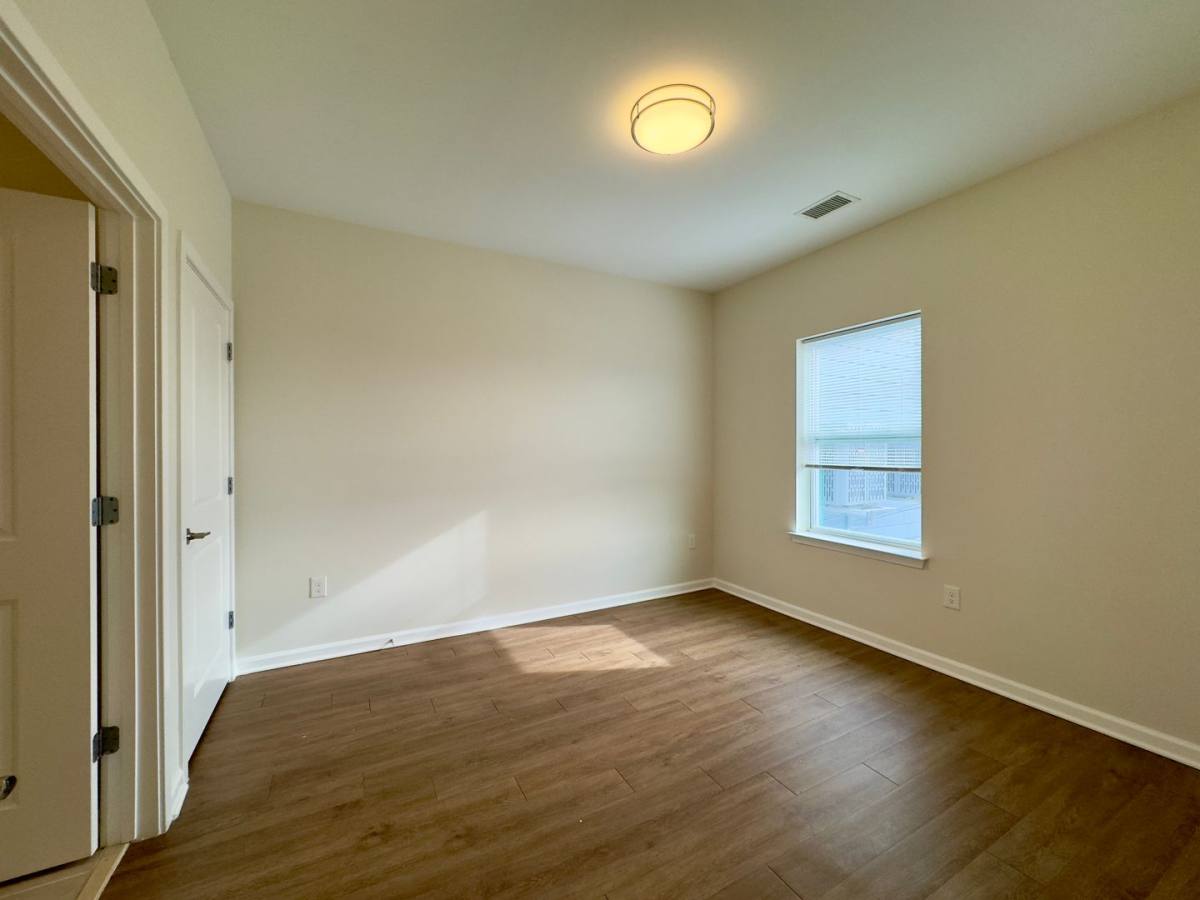 Apartment for rent at 4909 Hamilton Ave, Baltimore, MD 21206