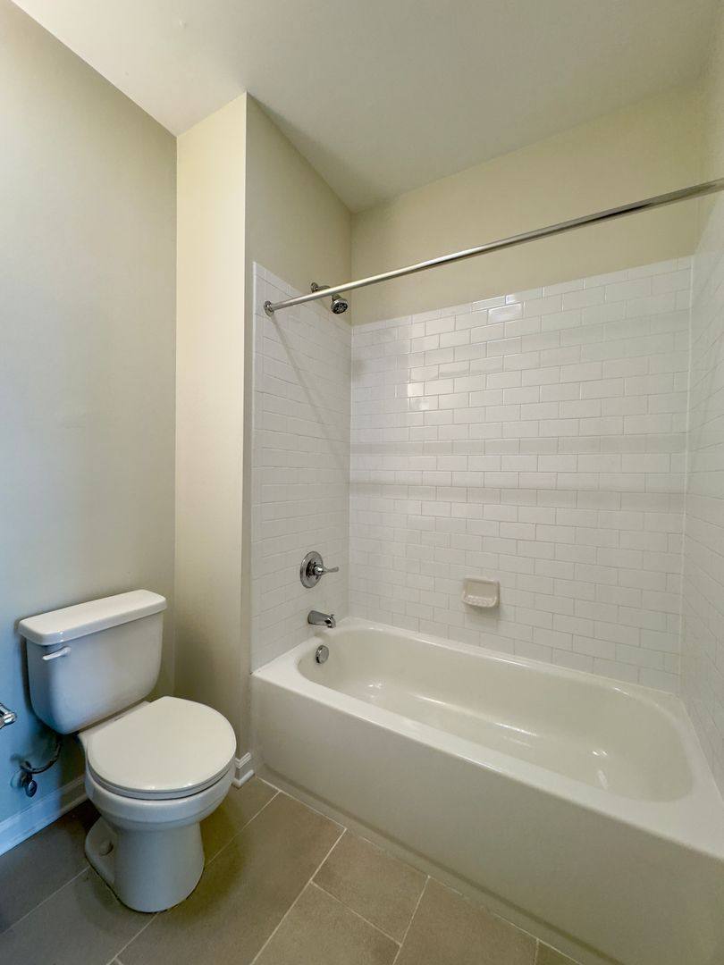 Apartment for rent at 4909 Hamilton Ave, Baltimore, MD 21206