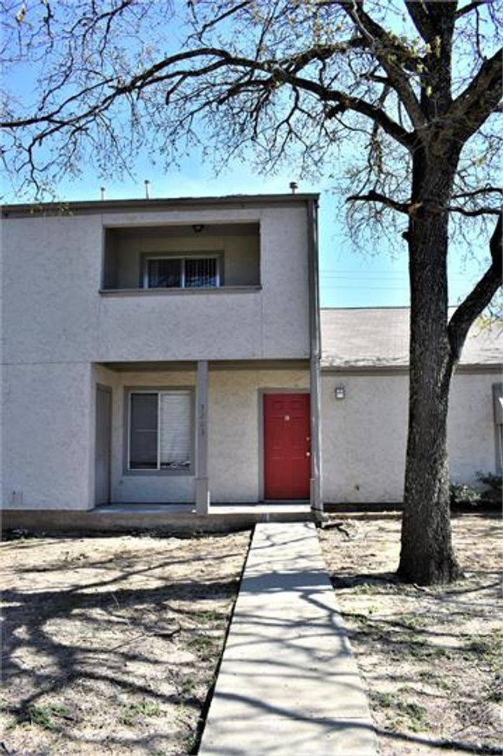 Apartment for rent at 3201 Cougar Trail, Bryan, TX 77807