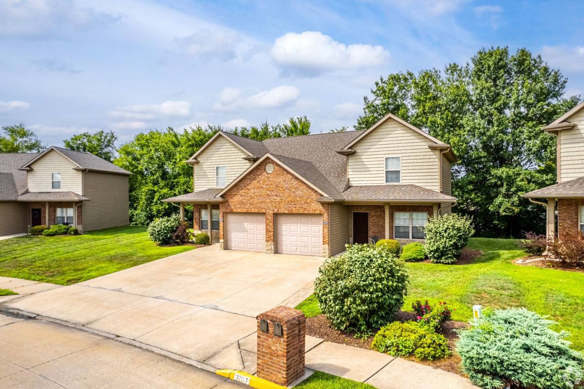 Townhouse for rent at 3101 Jenne Hill Dr, Columbia, MO 65202
