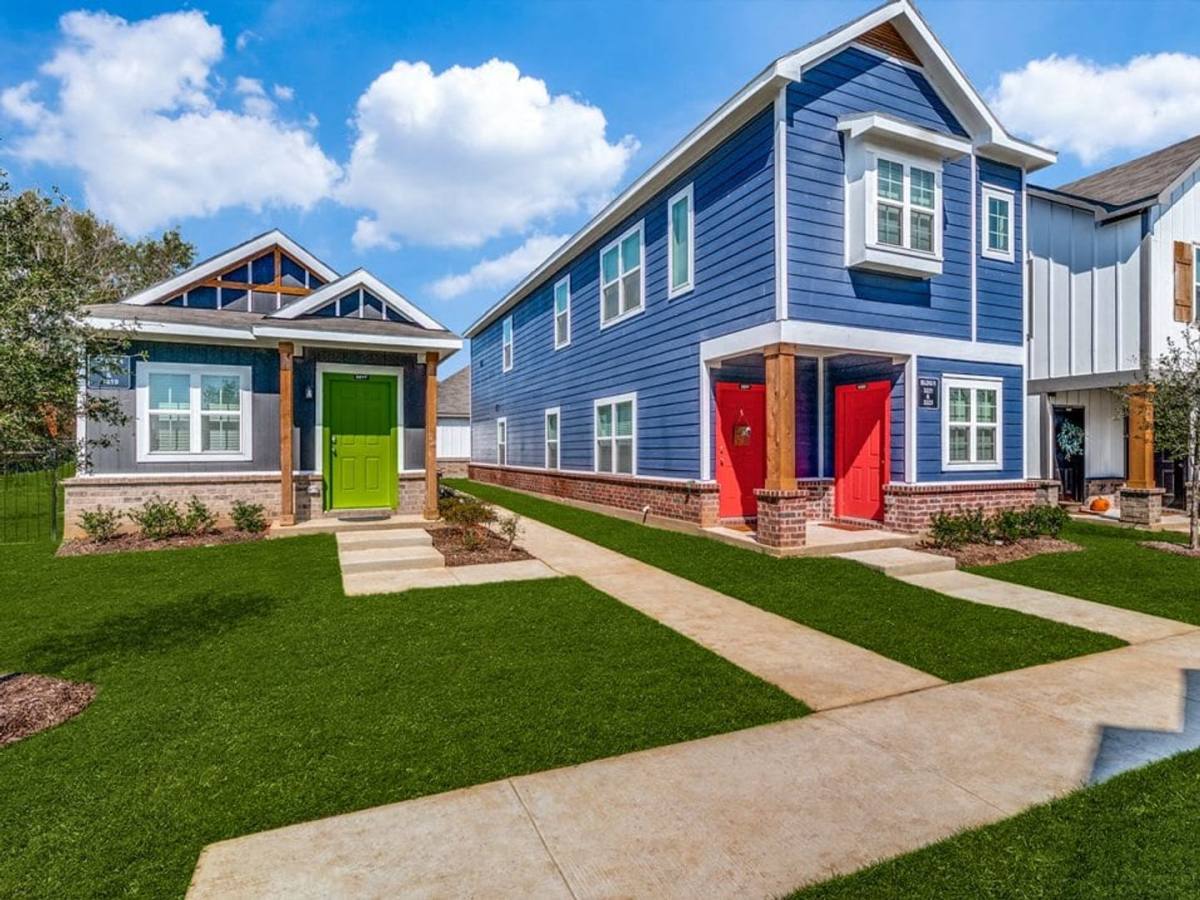 Apartment for rent at 10150 E Hurst Blvd, Hurst, TX 76053