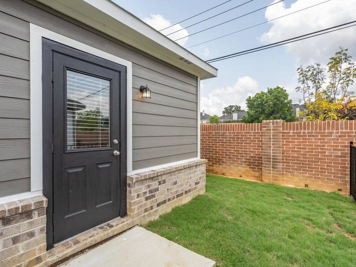 Apartment for rent at 10150 E Hurst Blvd, Hurst, TX 76053