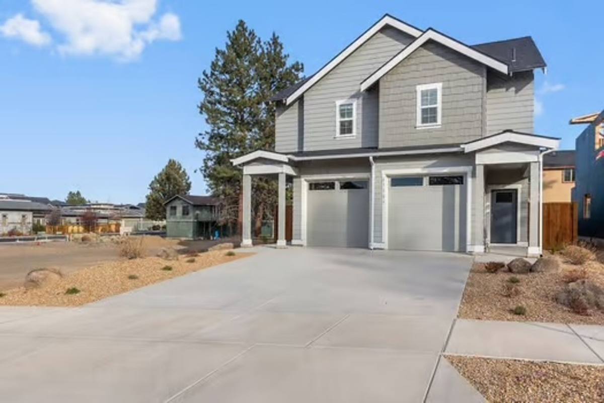 Townhouse for rent at 63286 NW Ski Lane, Bend, OR 97703