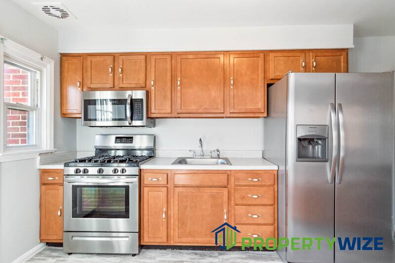 House for rent at 3705 Midheights Rd, Baltimore, MD 21215