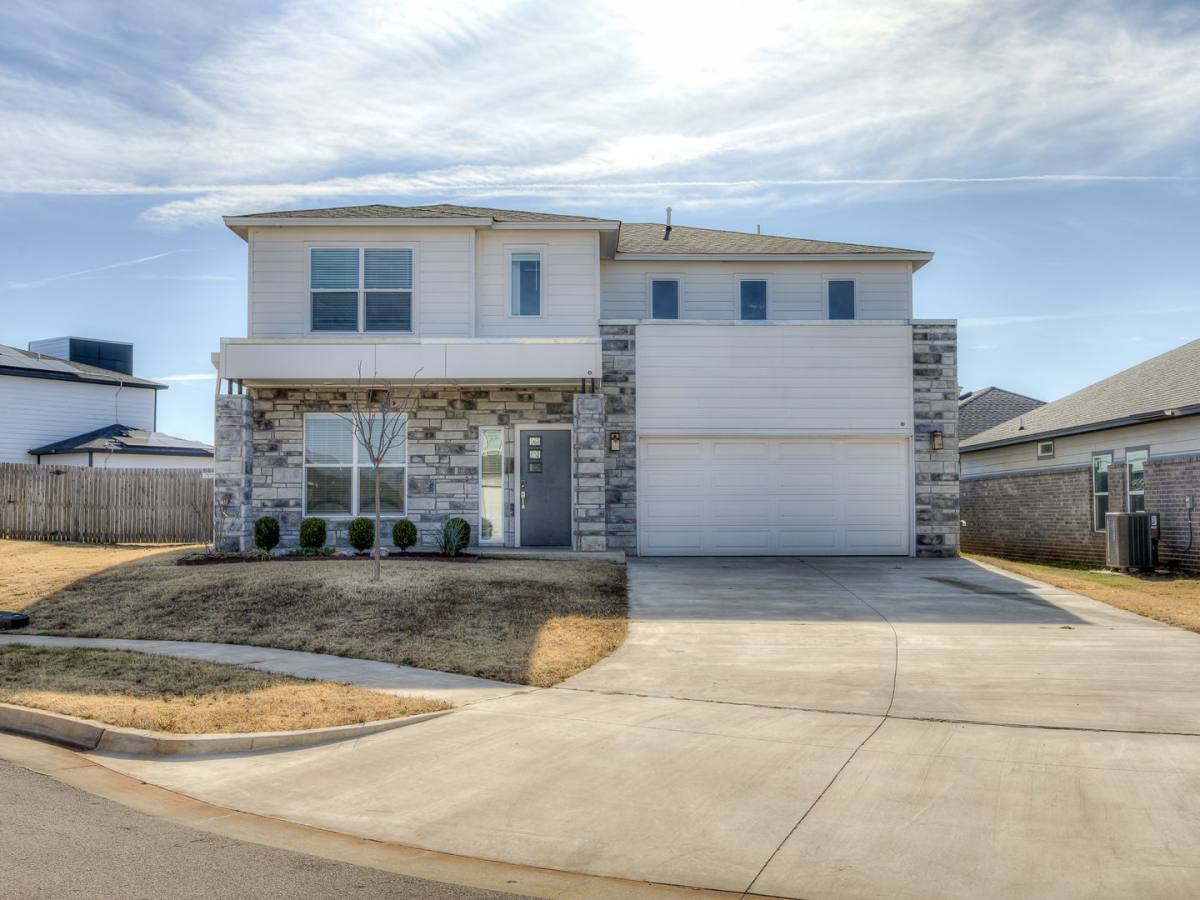 House for rent at 508 NW 176th Terrace, Edmond, OK 73012