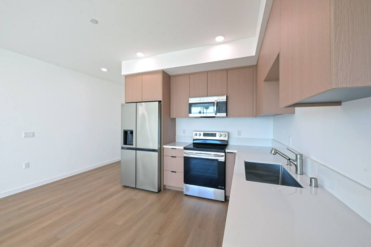Apartment for rent at 14606 Sylvan St, Van Nuys, CA 91411