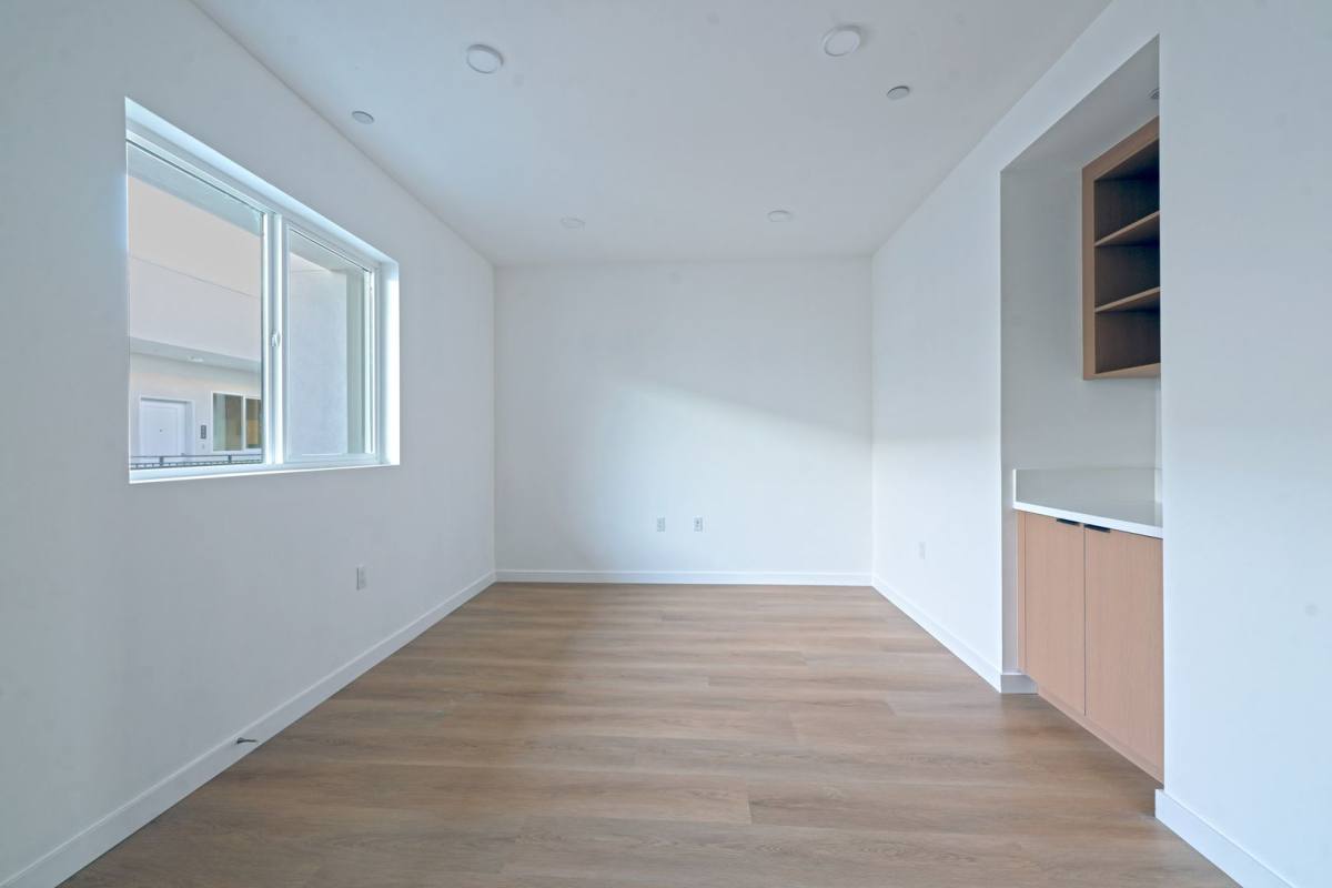 Apartment for rent at 14606 Sylvan St, Van Nuys, CA 91411