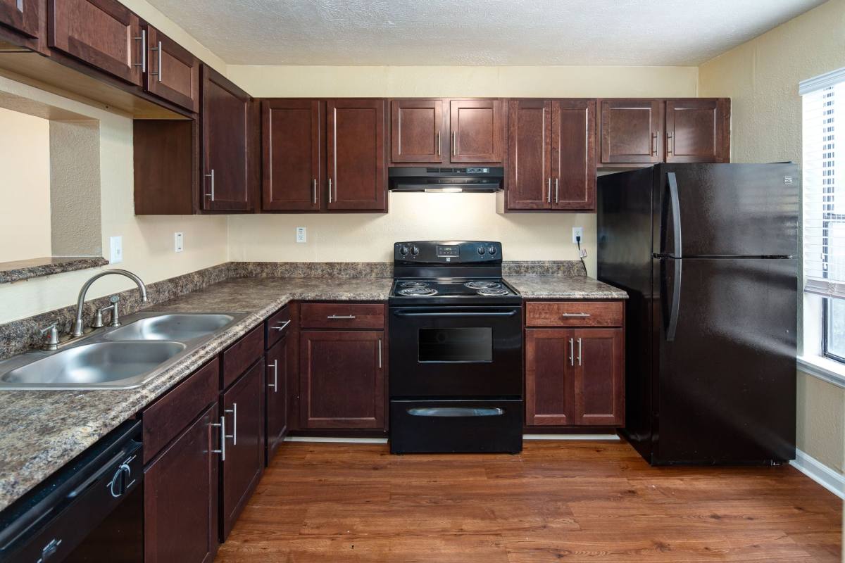 Apartment for rent at 1105 Fountain Lake Dr, Brunswick, GA 31525